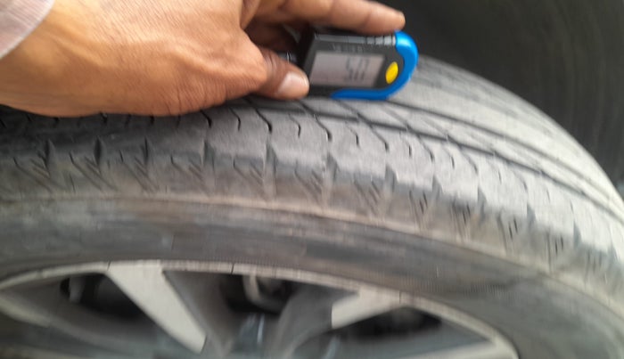 2019 Mahindra XUV500 W11, Diesel, Manual, 92,175 km, tyre