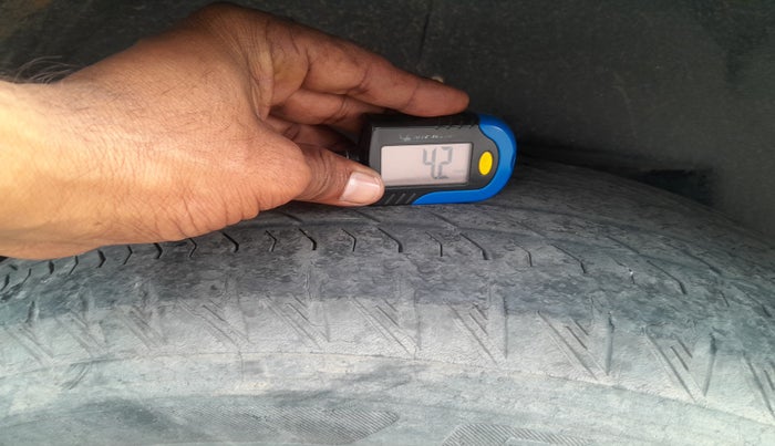 2019 Mahindra XUV500 W11, Diesel, Manual, 92,175 km, tyre