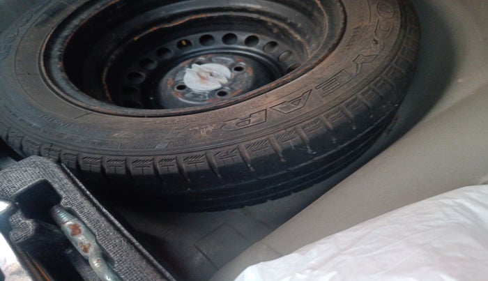 2016 Honda Amaze 1.2L I-VTEC S, Petrol, Manual, 98,252 km, tyre