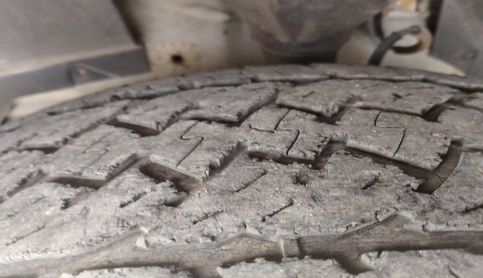 2012 Mahindra XUV500 W8, Diesel, Manual, 1,59,288 km, tyre