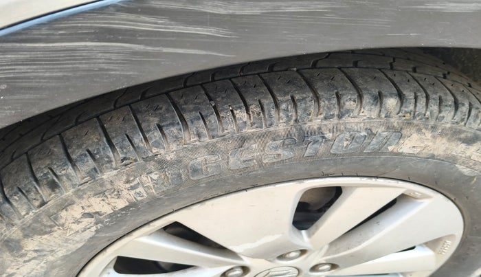 2015 Maruti S Cross ALPHA 1.6, Diesel, Manual, 1,01,601 km, tyre