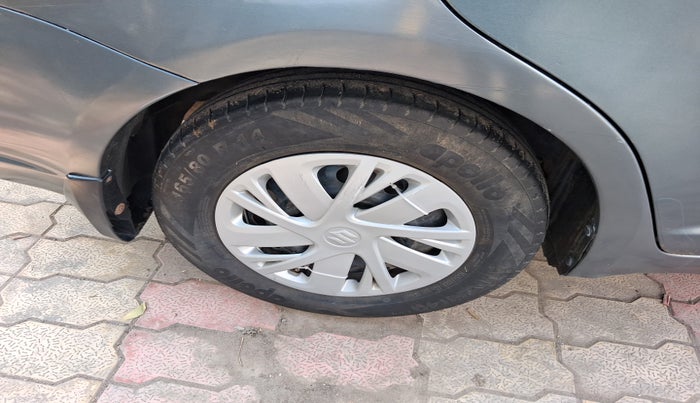 2011 Maruti Swift VXI, Petrol, Manual, 1,73,292 km, tyre