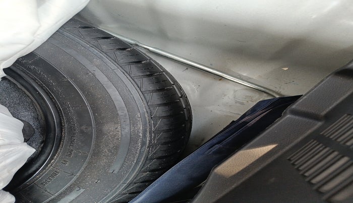 2021 Hyundai GRAND I10 NIOS SPORTZ 1.2 KAPPA VTVT CNG, Petrol, Manual, 38,252 km, tyre