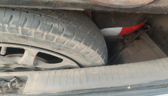 2014 Hyundai Santro Xing GLS, Petrol, Manual, 1,21,200 km, tyre