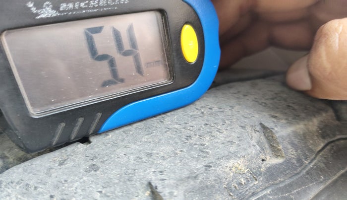 2020 Maruti Eeco 5 STR WITH A/C+HTR CNG, Petrol, Manual, 87,297 km, tyre