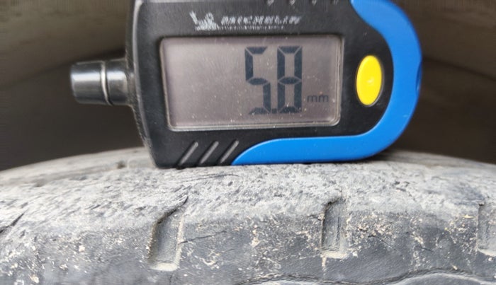 2020 Maruti Eeco 5 STR WITH A/C+HTR CNG, Petrol, Manual, 87,297 km, tyre