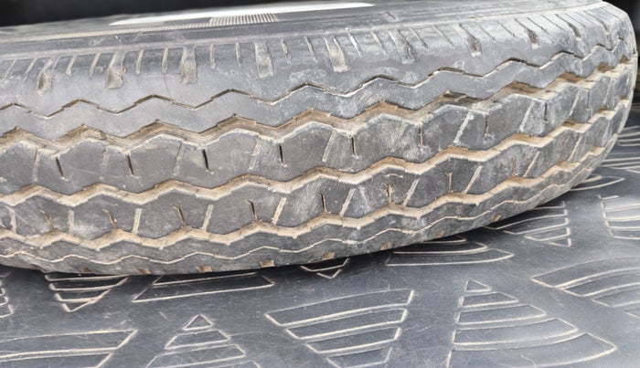 2020 Maruti Eeco 5 STR WITH A/C+HTR CNG, Petrol, Manual, 87,297 km, tyre