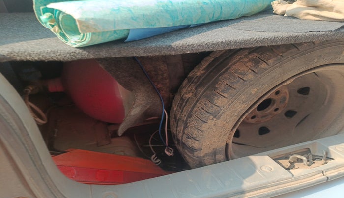 2014 Maruti Alto K10 VXI, Petrol, Manual, 82,623 km, tyre