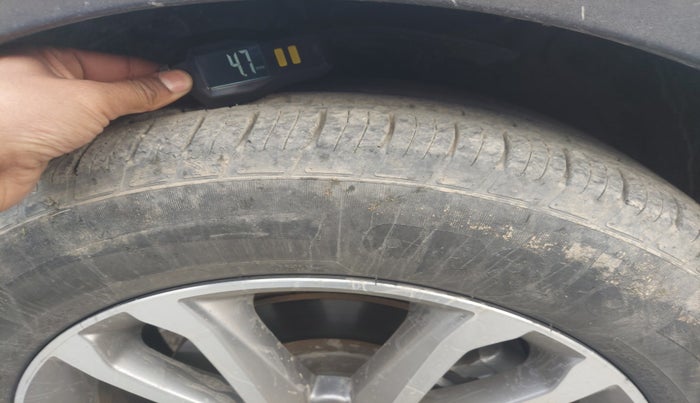 2015 Hyundai Santa Fe 2 WD AT, Diesel, Automatic, 1,23,623 km, tyre