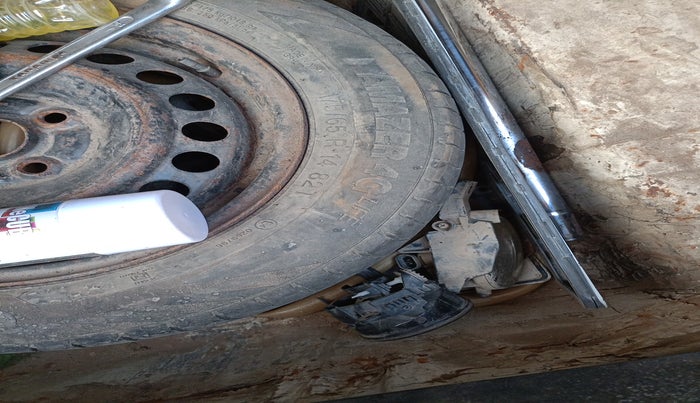 2015 Honda Amaze 1.5L I-DTEC S, Diesel, Manual, 1,54,054 km, tyre