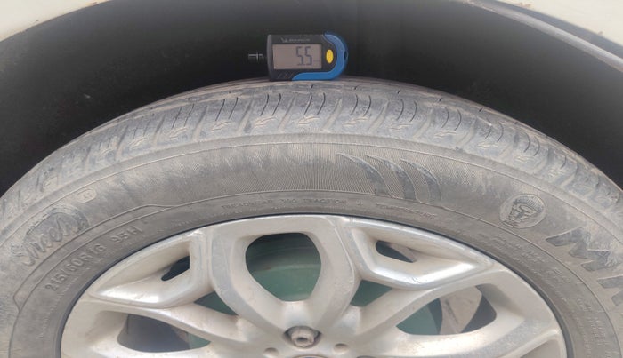 2013 Ford Ecosport TITANIUM 1.5L DIESEL, Diesel, Manual, 1,29,248 km, tyre