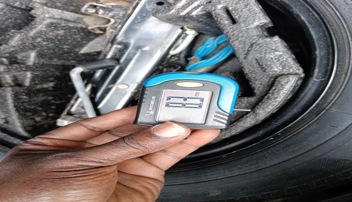 2015 Skoda Superb ELEGANCE 1.8 TSI MT, Petrol, Manual, 1,56,889 km, tyre