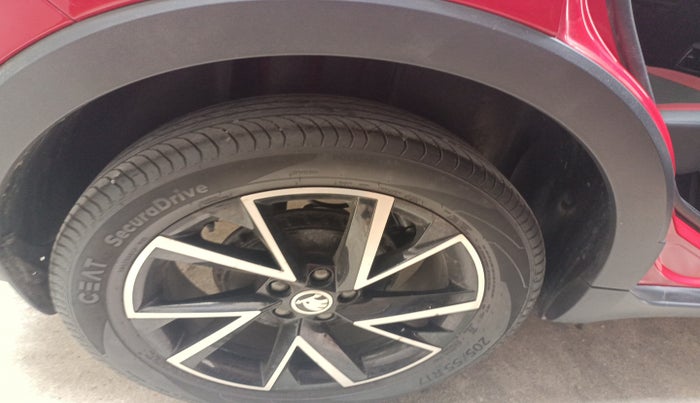 2023 Skoda KUSHAQ MONTE CARLO 1.0L TSI AT, Petrol, Automatic, 7,260 km, tyre