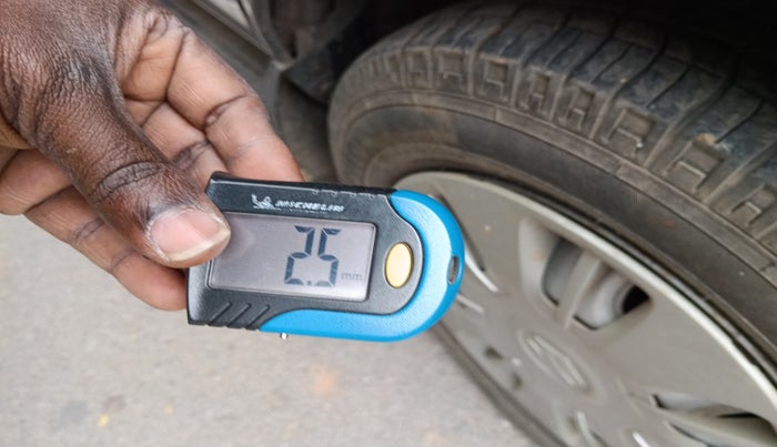 2021 Maruti Eeco 5 STR WITH A/C+HTR, Petrol, Manual, 21,484 km, tyre