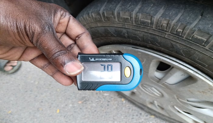 2021 Maruti Eeco 5 STR WITH A/C+HTR, Petrol, Manual, 21,484 km, tyre