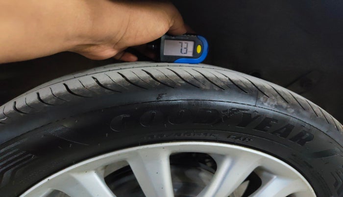 2015 Toyota Etios VX-D, Diesel, Manual, 82,921 km, tyre