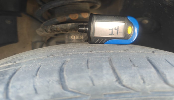 2018 Volkswagen Vento HIGHLINE DIESEL 1.5, Diesel, Manual, 2,10,189 km, tyre