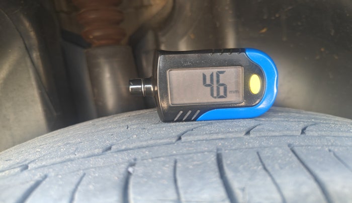 2018 Volkswagen Vento HIGHLINE DIESEL 1.5, Diesel, Manual, 2,10,189 km, tyre