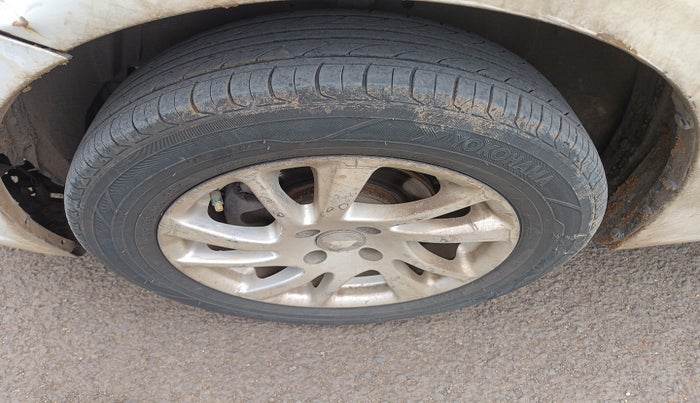 2014 Maruti Swift Dzire VDI, Diesel, Manual, 2,29,869 km, tyre