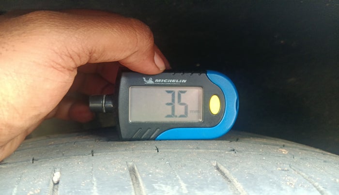 2020 Toyota Glanza G, Petrol, Manual, 98,568 km, tyre