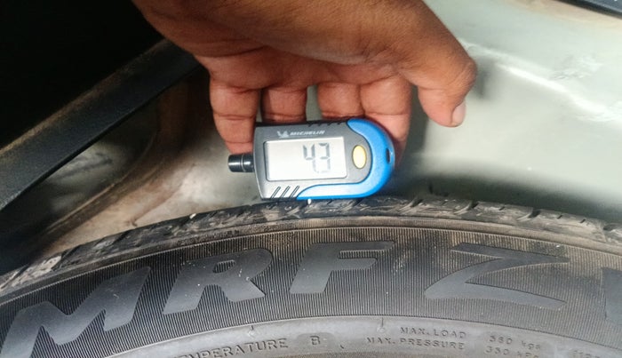 2020 Toyota Glanza G, Petrol, Manual, 98,568 km, tyre