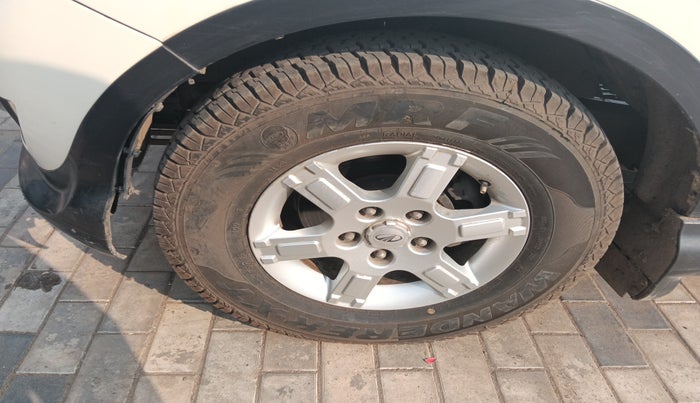 2012 Mahindra Xylo E8 BS-III, Diesel, Manual, 1,48,226 km, tyre