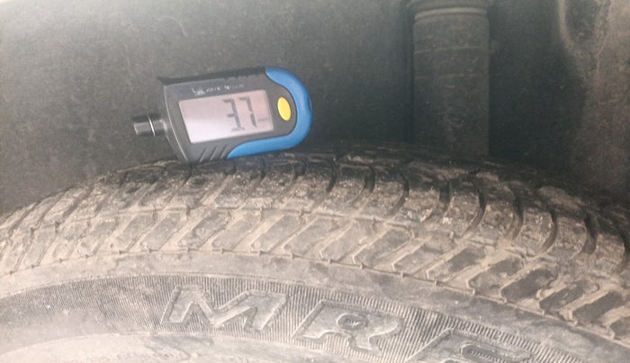 2011 Maruti Swift Dzire VXI, Petrol, Manual, 1,30,200 km, tyre