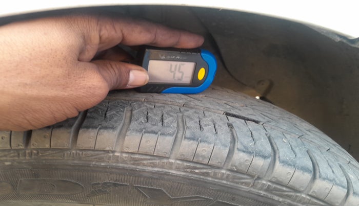 2018 Hyundai Xcent E+, Petrol, Manual, 1,28,313 km, tyre