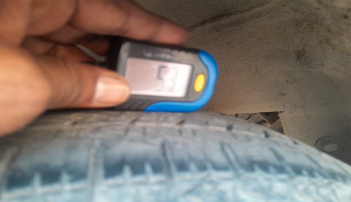 2018 Hyundai Xcent E+, Petrol, Manual, 1,28,313 km, tyre