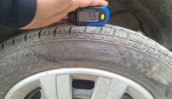 2016 Renault Kwid RXT 0.8, Petrol, Manual, 35,742 km, tyre