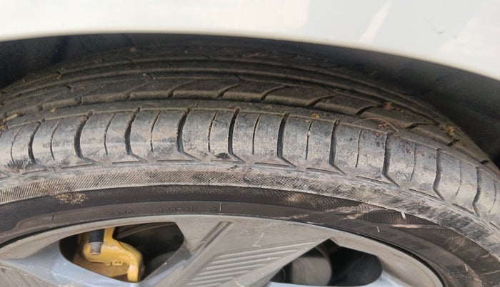 2020 Hyundai Verna SX 1.5 VTVT IVT, Petrol, Automatic, 76,532 km, tyre