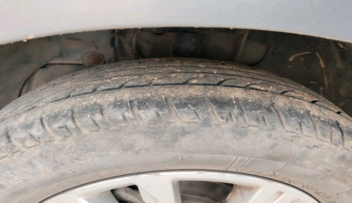 2018 Tata Tiago XZ PETROL, Petrol, Manual, 1,02,323 km, tyre