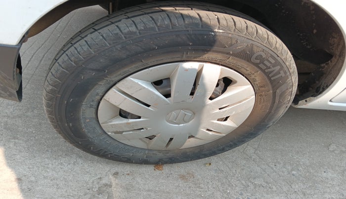 2020 Maruti Alto LXI CNG, Petrol, Manual, 67,867 km, tyre