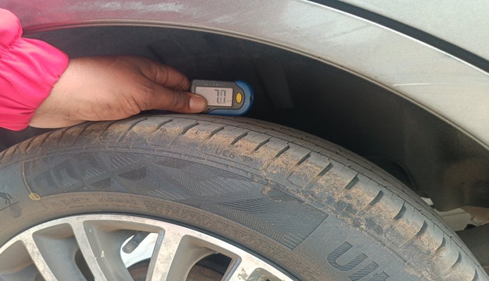 2017 Maruti Dzire ZXI PLUS AMT, Petrol, Automatic, 1,61,246 km, tyre