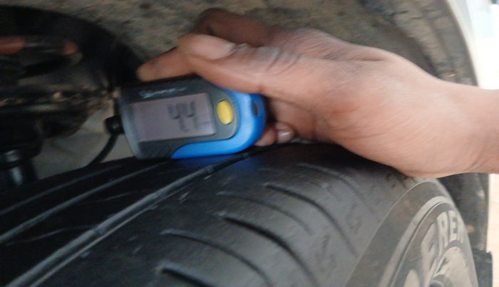 2016 Hyundai Creta S PLUS 1.4 DIESEL, Diesel, Manual, 1,17,469 km, tyre