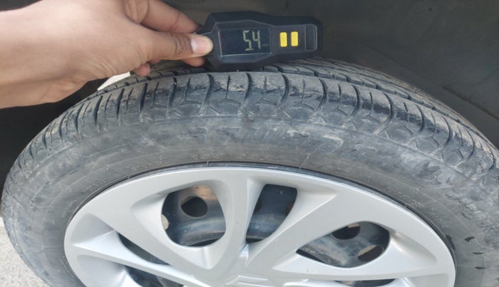 2011 Maruti Wagon R 1.0 VXI, Petrol, Manual, 1,02,867 km, tyre