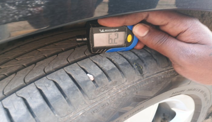 2021 Audi A4 40 TFSI TECHNOLOGY, Petrol, Automatic, 75,039 km, tyre