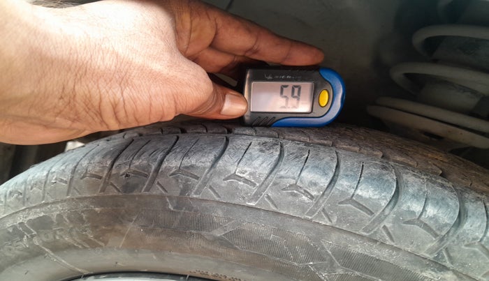 2014 Maruti Wagon R 1.0 VXI, Petrol, Manual, 1,39,348 km, tyre