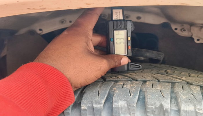 2015 Toyota Fortuner 3.0 4X2 MT, Diesel, Manual, 1,69,705 km, tyre