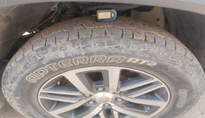 2017 Toyota Fortuner 2.8 4X4 MT, Diesel, Manual, 2,14,422 km, tyre