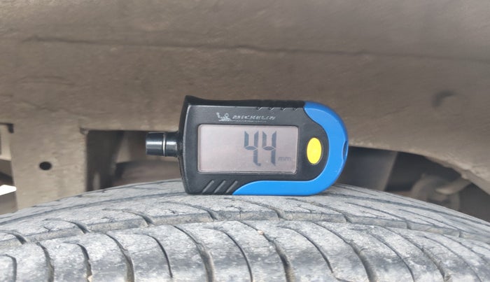 2014 Maruti Alto 800 LXI, Petrol, Manual, 57,353 km, tyre