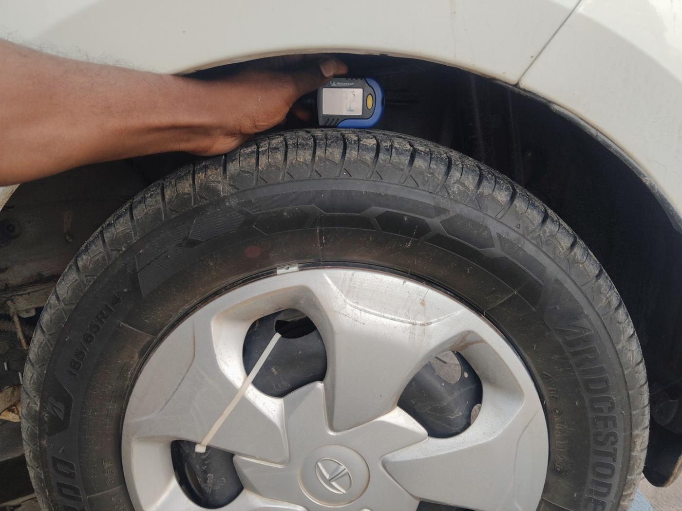 2021 Tata TIGOR XM PETROL, Petrol, Manual, 43,417 km, tyre
