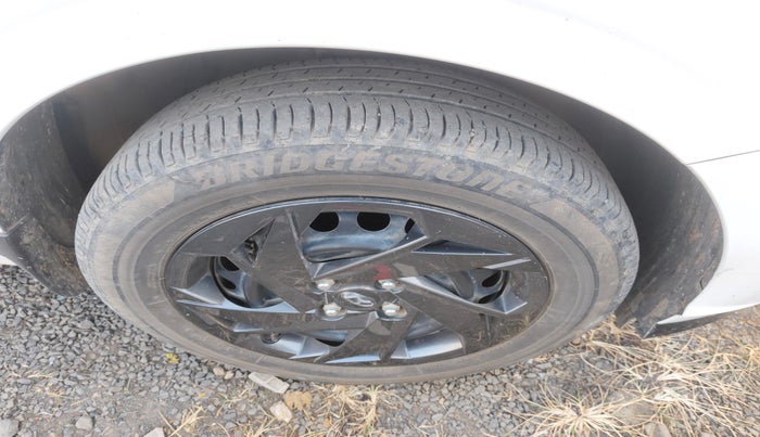 2022 Hyundai NEW I20 MAGNA 1.2 MT, Petrol, Manual, 36,913 km, tyre