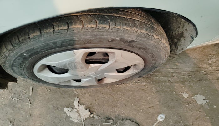 2018 Tata Tiago XT PETROL, Petrol, Manual, 1,95,719 km, tyre