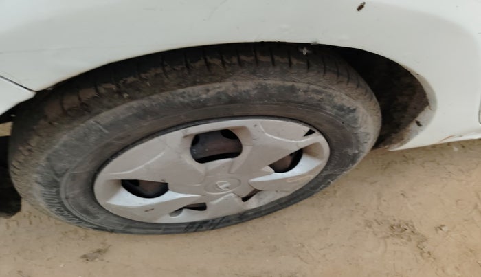 2018 Tata Tiago XT PETROL, Petrol, Manual, 1,95,719 km, tyre