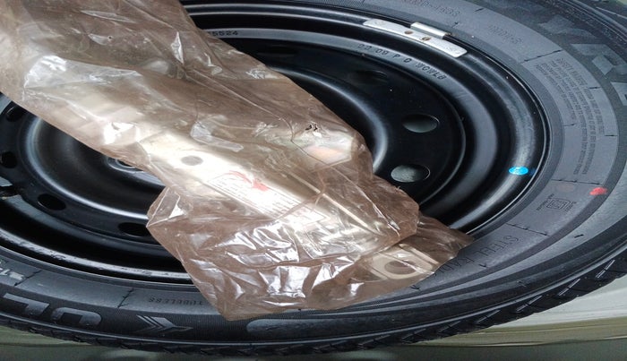 2022 Maruti Alto K10 VXI, Petrol, Manual, 9,712 km, tyre