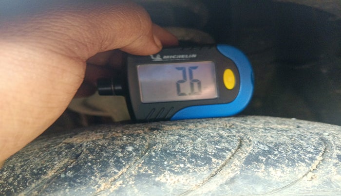 2011 Hyundai i10 MAGNA 1.2, Petrol, Manual, 21,700 km, tyre