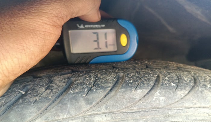 2011 Hyundai i10 MAGNA 1.2, Petrol, Manual, 21,700 km, tyre