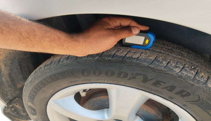 2013 Skoda Rapid ELEGANCE 1.6 TDI CR MT, Diesel, Manual, 1,25,389 km, tyre