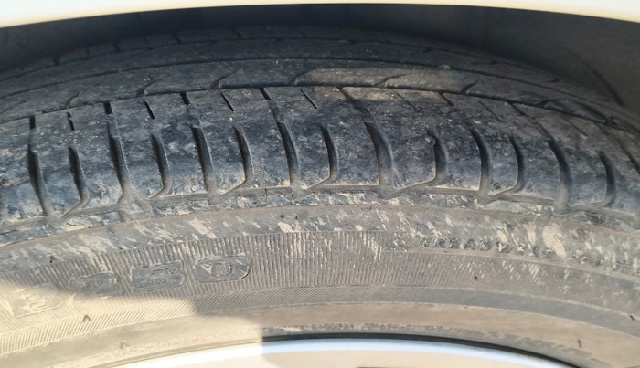 2016 Hyundai Elite i20 MAGNA 1.2, Petrol, Manual, 69,335 km, tyre